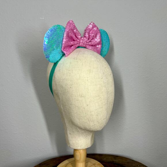 Blue Cotton Candy Elastic Minnie Ears | Disney-Inspired Adjustable Headband - Picture 5 of 5